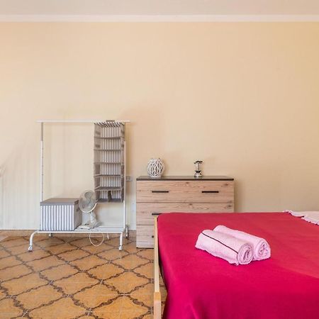Apartamento Casa Di Stefania Fluminimaggiore Exterior foto
