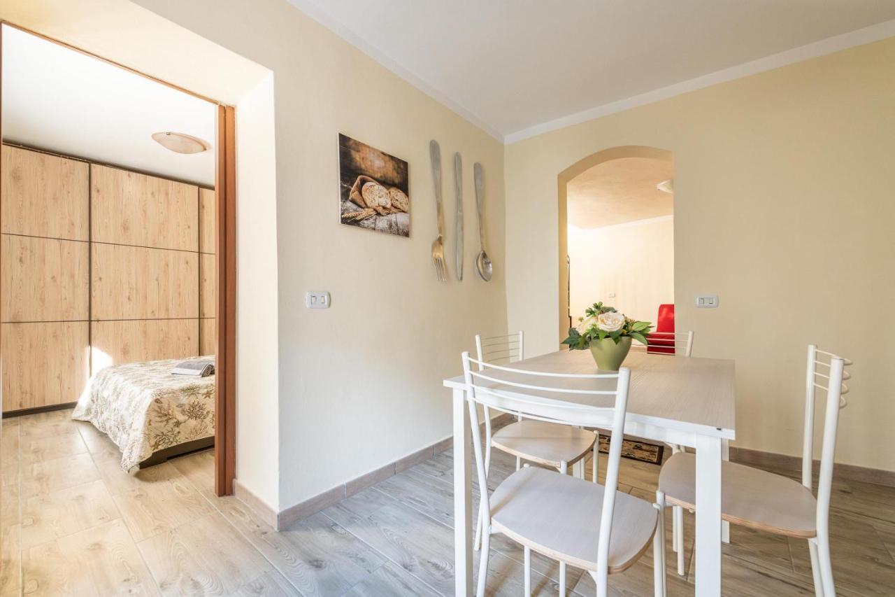 Apartamento Casa Di Stefania Fluminimaggiore Exterior foto