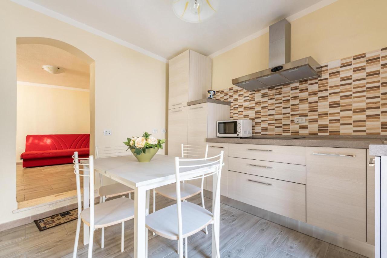 Apartamento Casa Di Stefania Fluminimaggiore Exterior foto