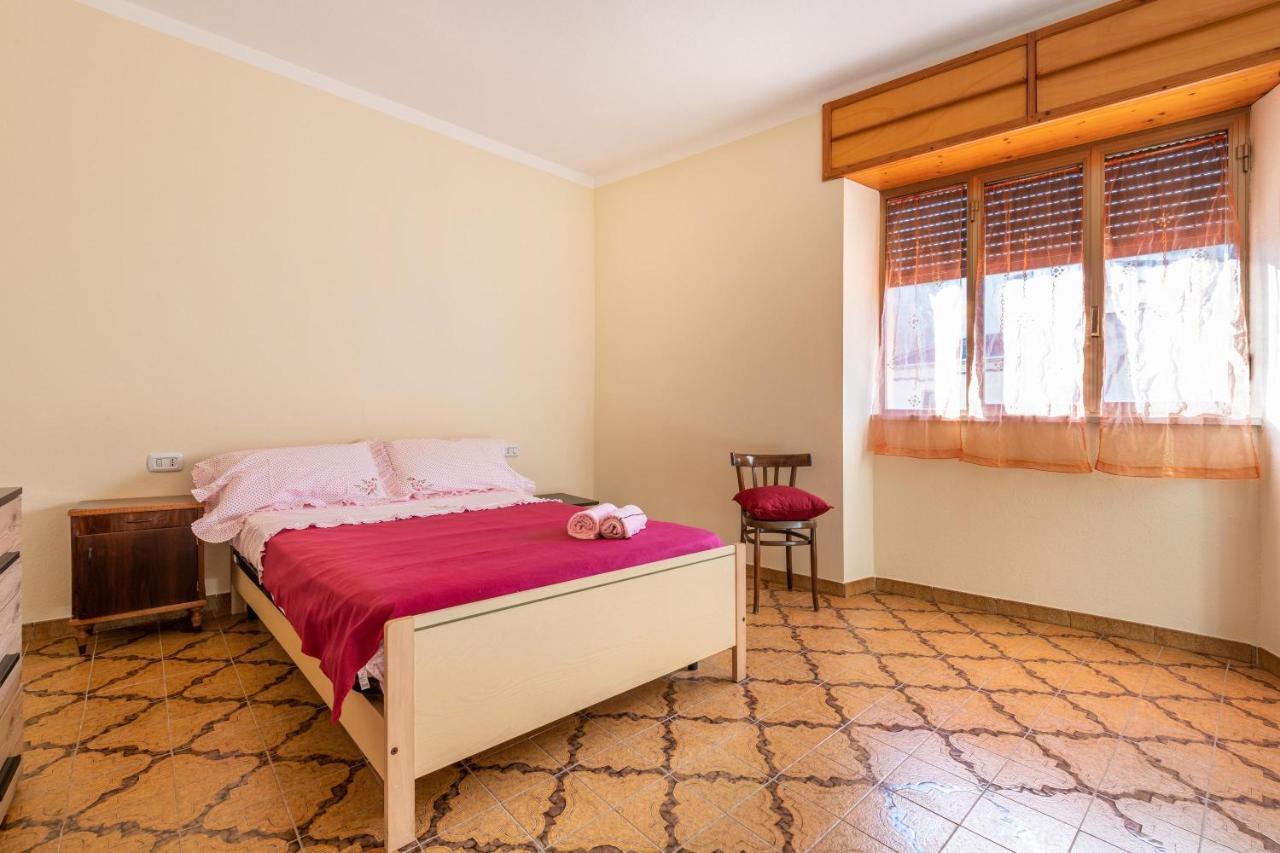Apartamento Casa Di Stefania Fluminimaggiore Exterior foto
